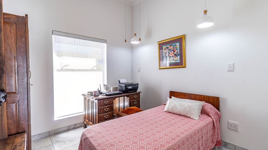 4 Bedroom Property for Sale in Sandy Point Beach Estate Western Cape